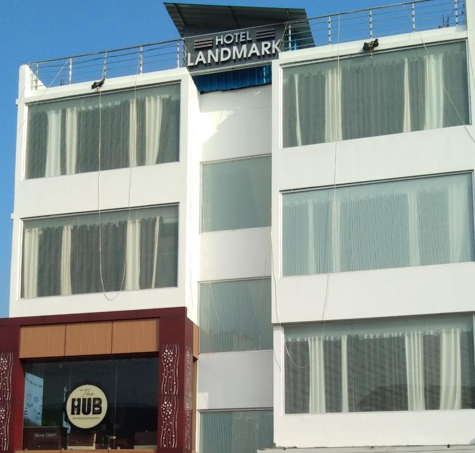 Hotel Landmark ポートブレア エクステリア 写真